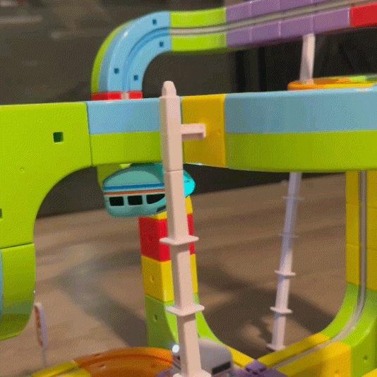 MagTrack Pro - Costruttore di Ferrovia Elettrica Magnetica (Edizione Limitata) con Treno Ricaricabile USB